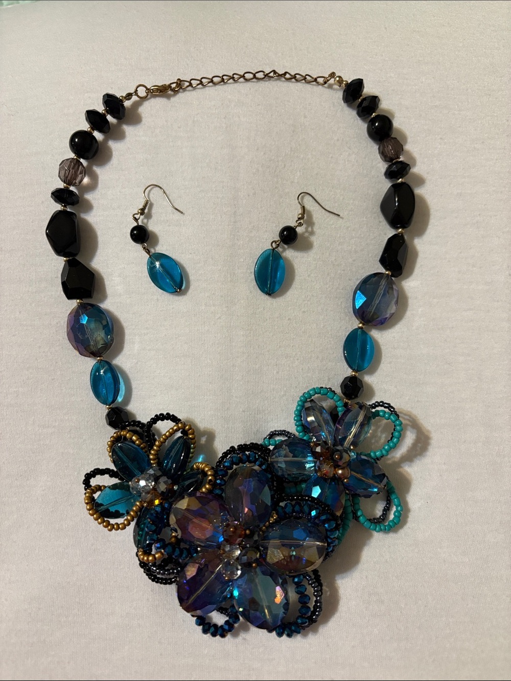 Turquoise & Black Beaded Floral Statement Necklace with Earrings